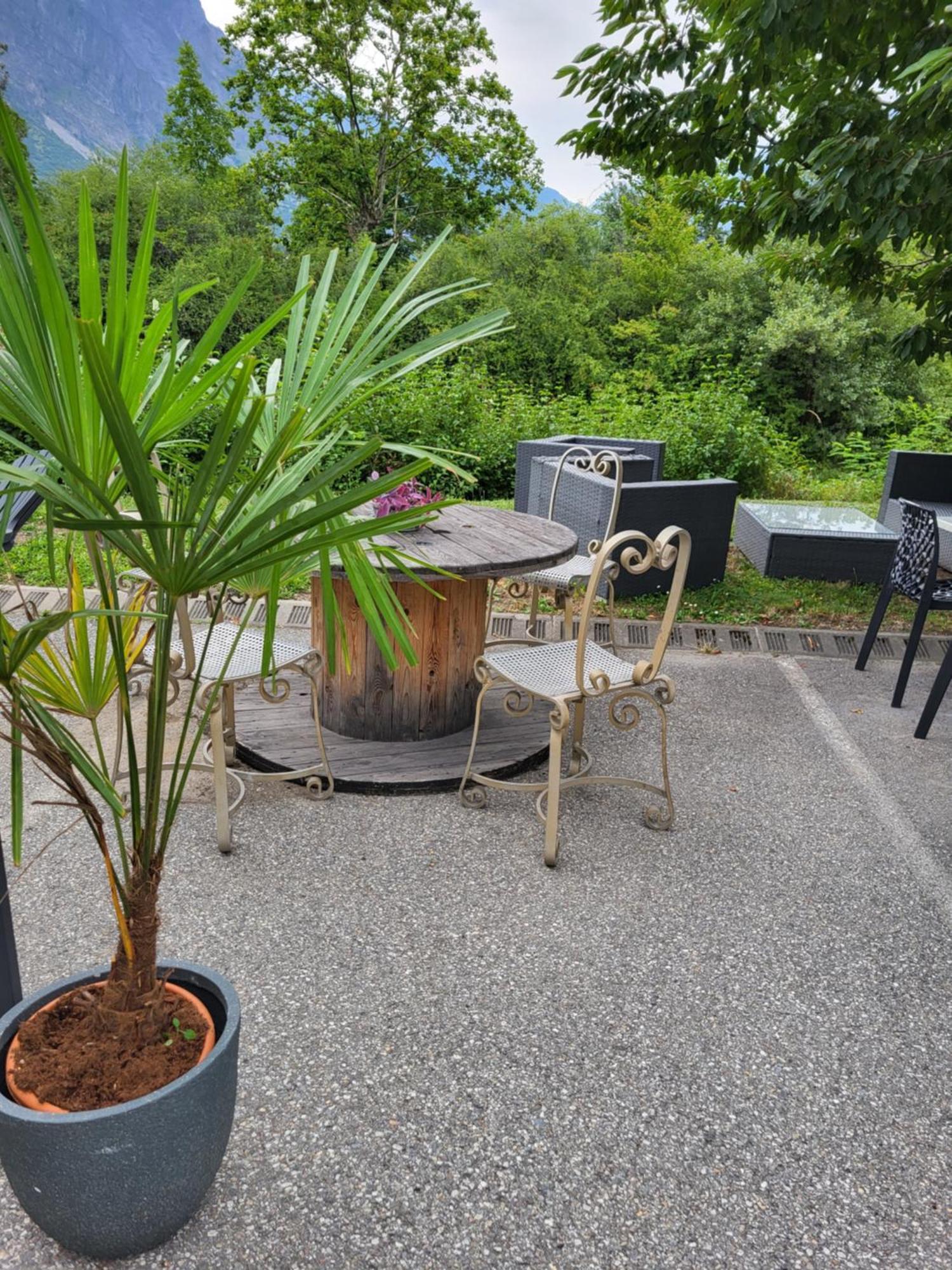 Hotel Restaurant Lancheton Saint-Julien-Mont-Denis 외부 사진