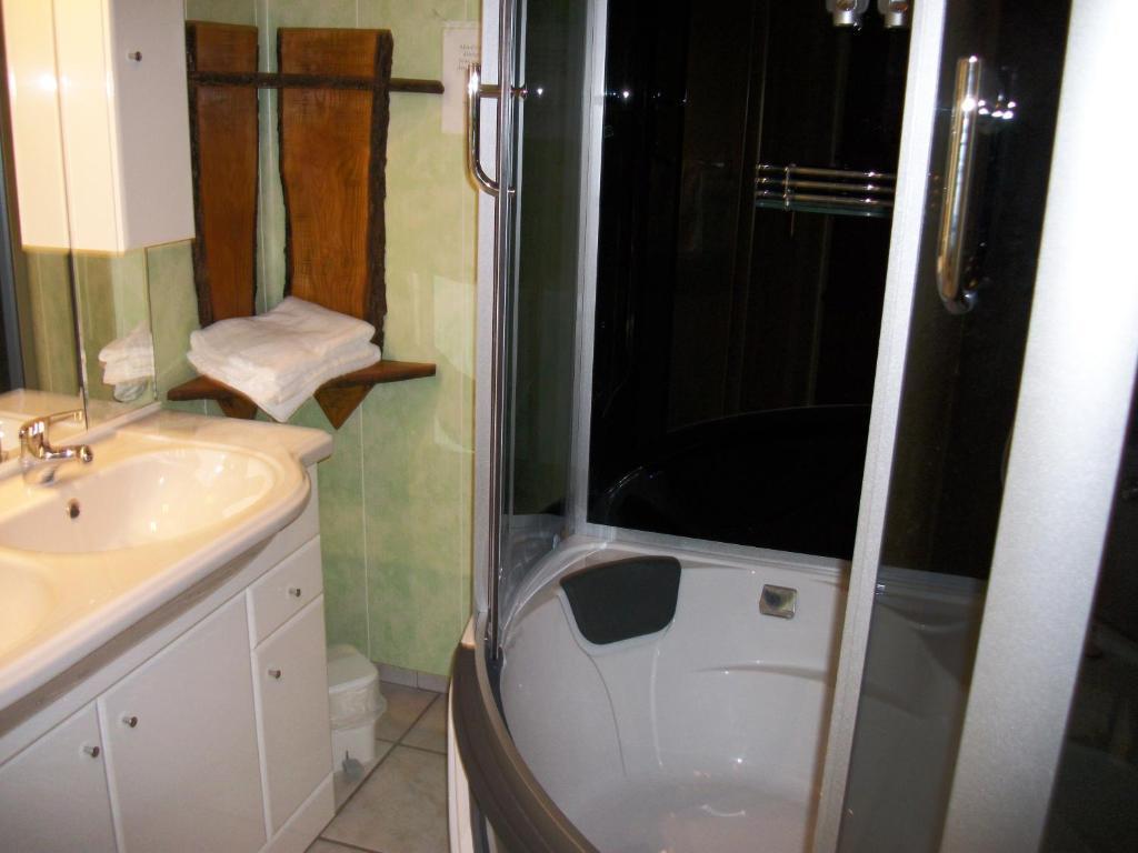 Hotel Restaurant Lancheton Saint-Julien-Mont-Denis 객실 사진